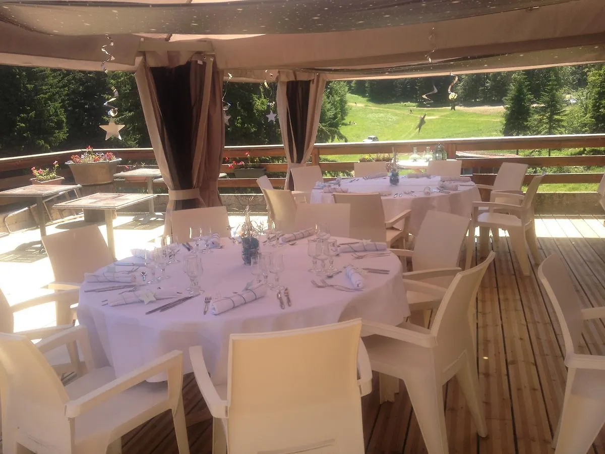 Hotel Cartusia Sarcenas